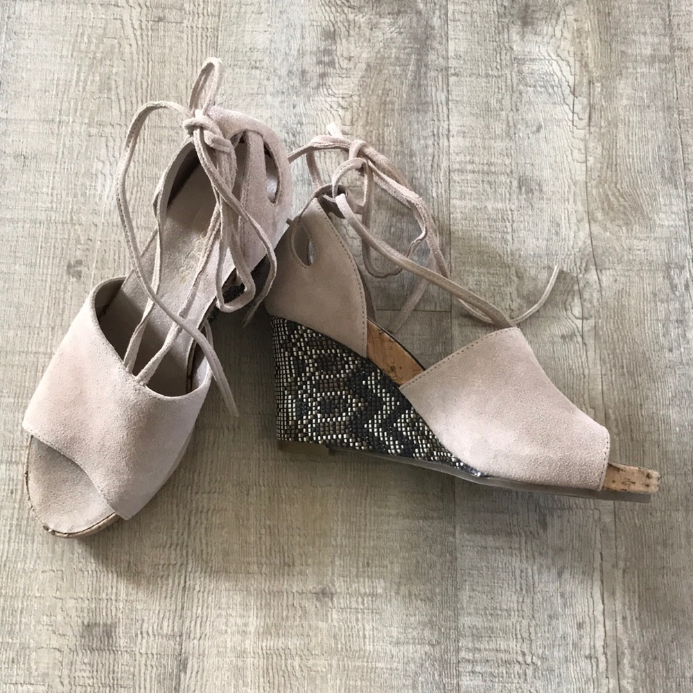 Aerosoles | Blush Leather Wedge Sandals